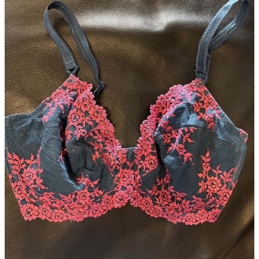 Wacoal Bra 38DD 65191 Embrace Lace Egret Lace Underwire Unlined Blue Pink